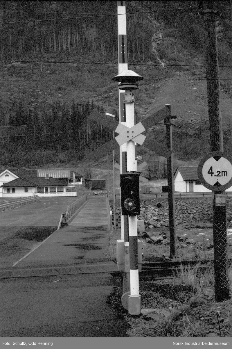 Planovergang ved jernbanen ved Eldres hus på Rjukan.
