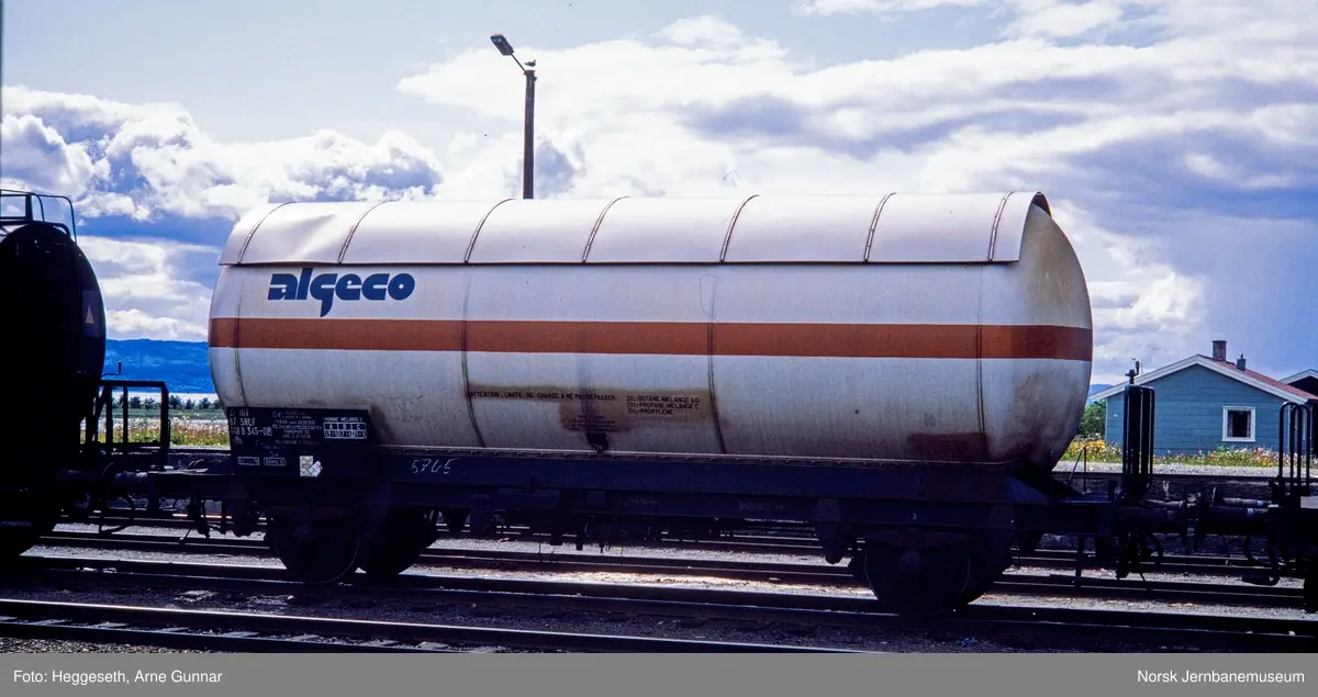 Fransk godsvogn (tankvogn) litra Ua tilhørende SNCF litra Uah på Hell ...