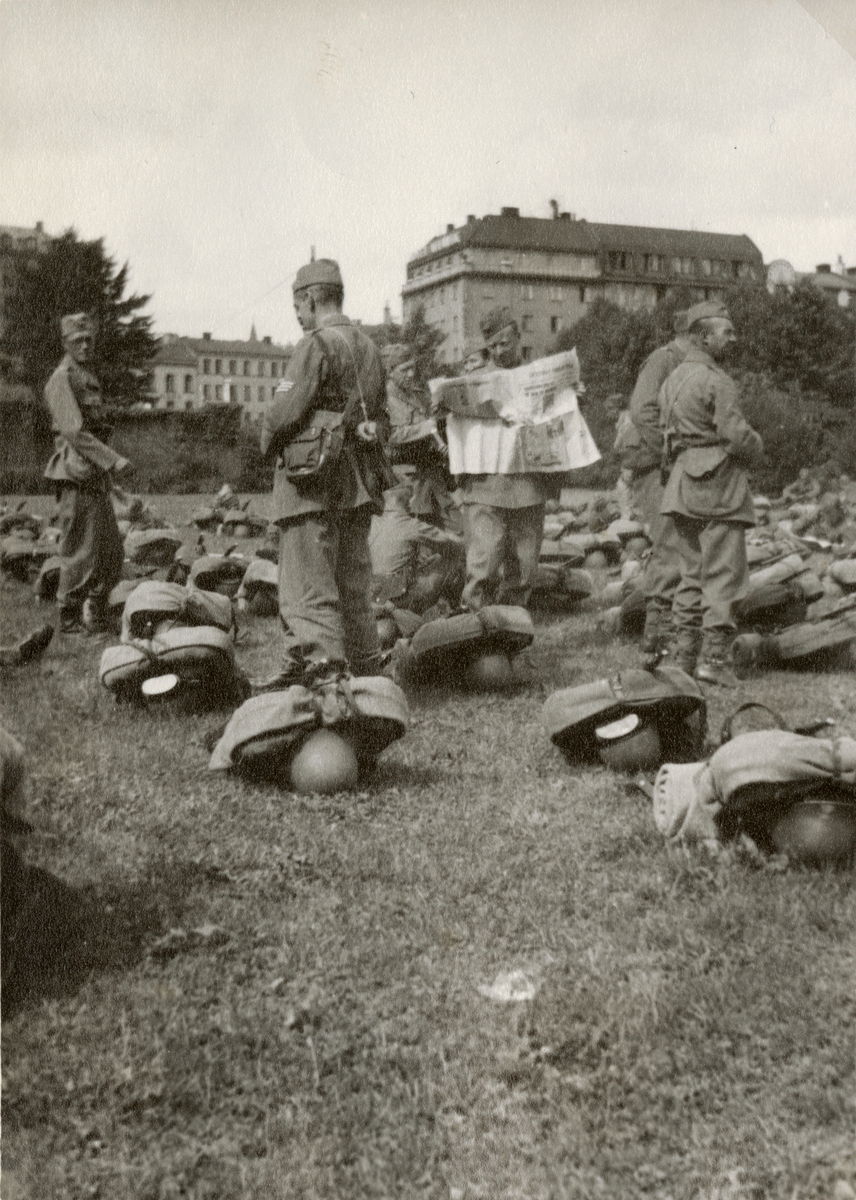 Soldater på övningsplats.