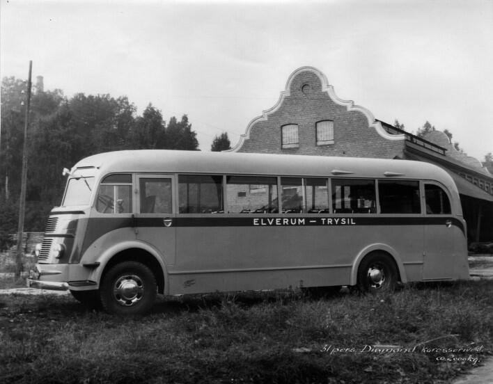Gammel rutebuss mellom Elverum og Trysil