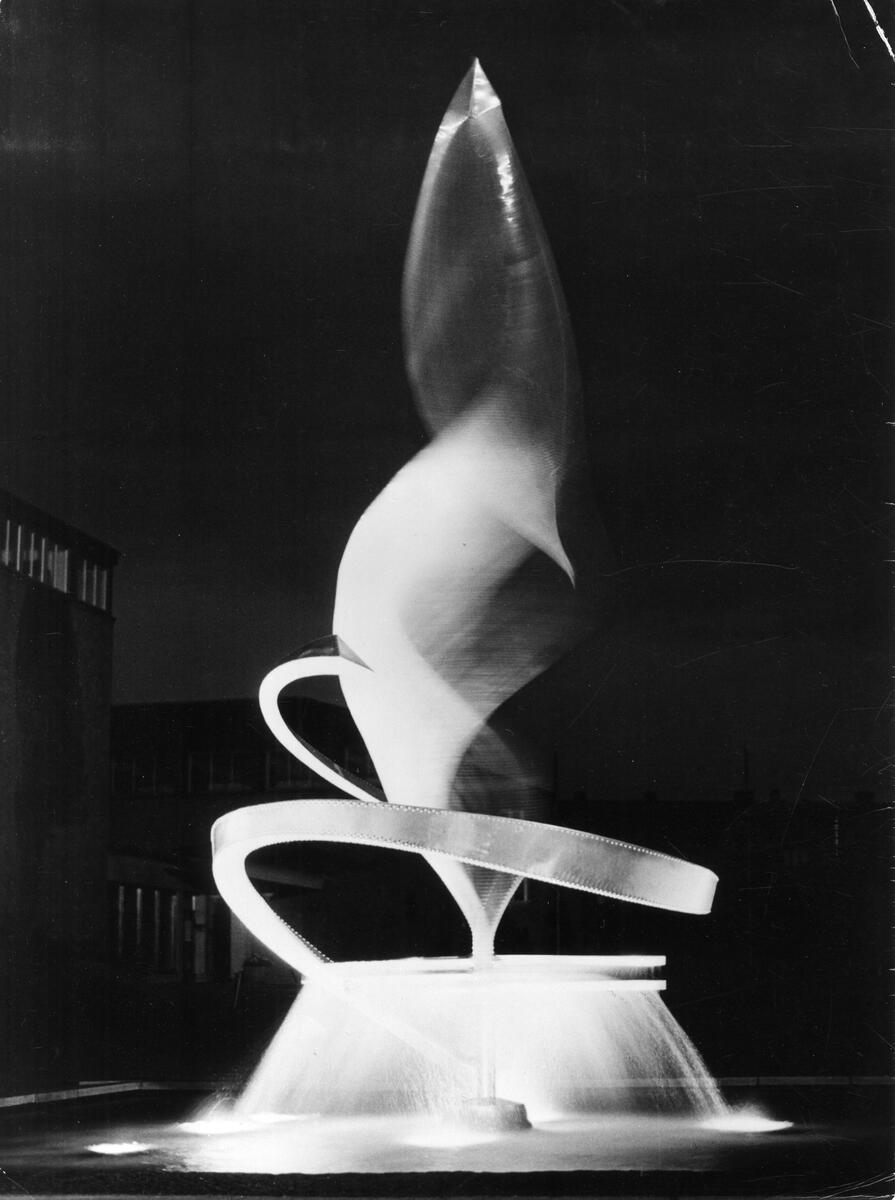 Skulptur, Spiral åtbörd, Executed in Norrköping 1961