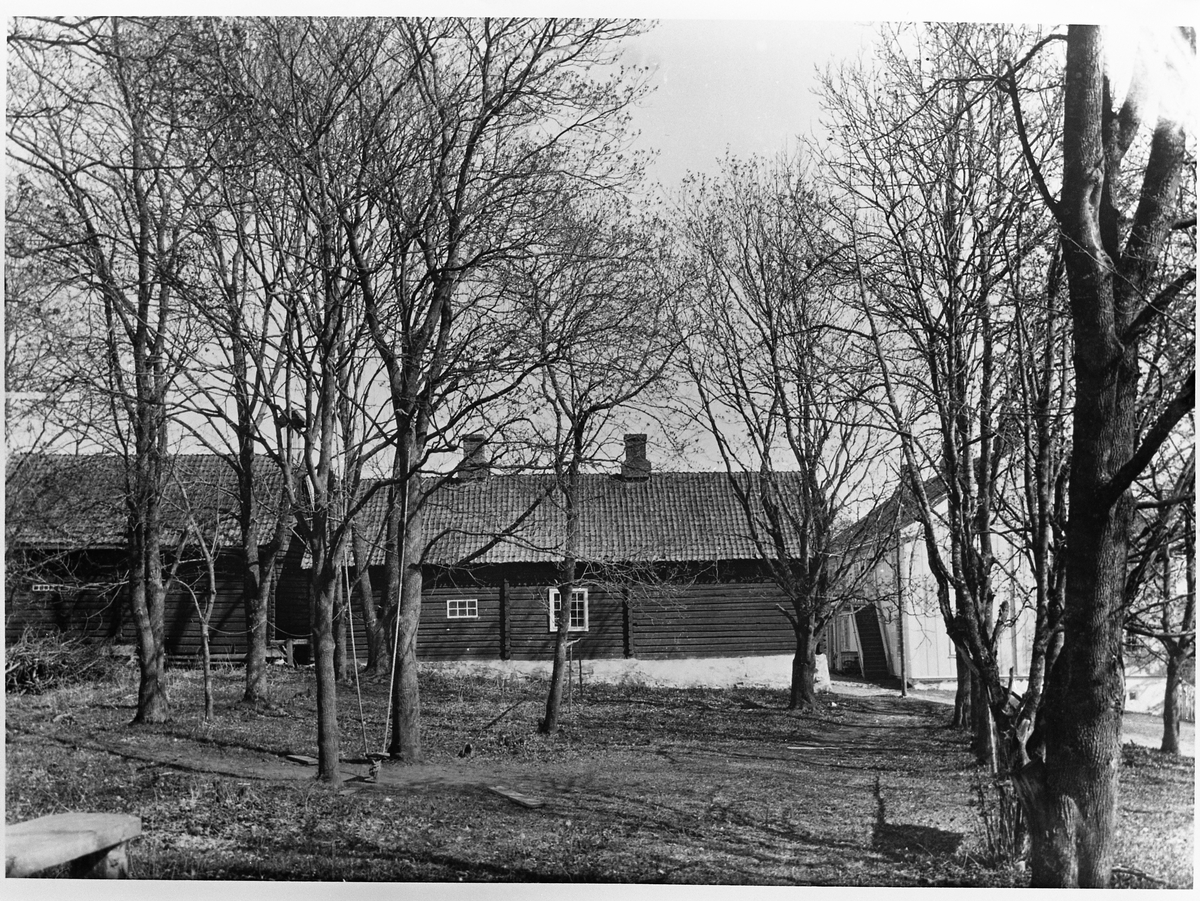 Bygninger på Hoff Prestegård i Østre Toten, ca. 1921.