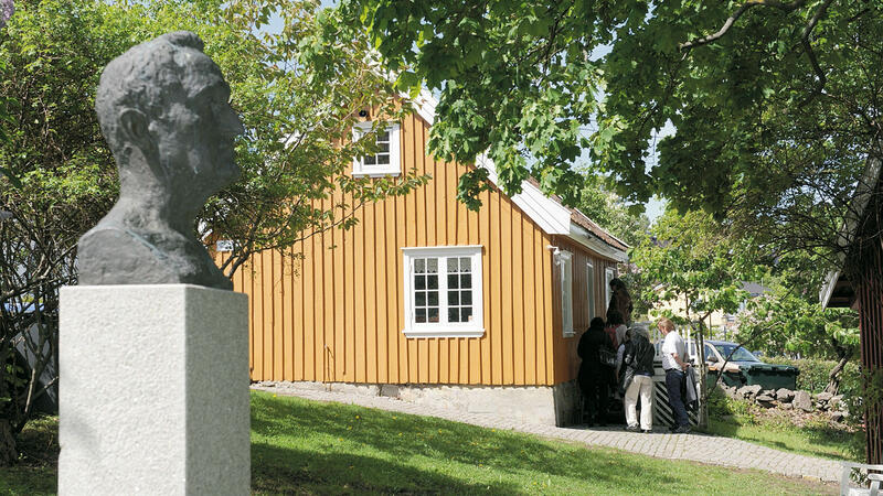 Bildet viser Munchs hus med innsyn til inngangen. (Foto/Photo)
