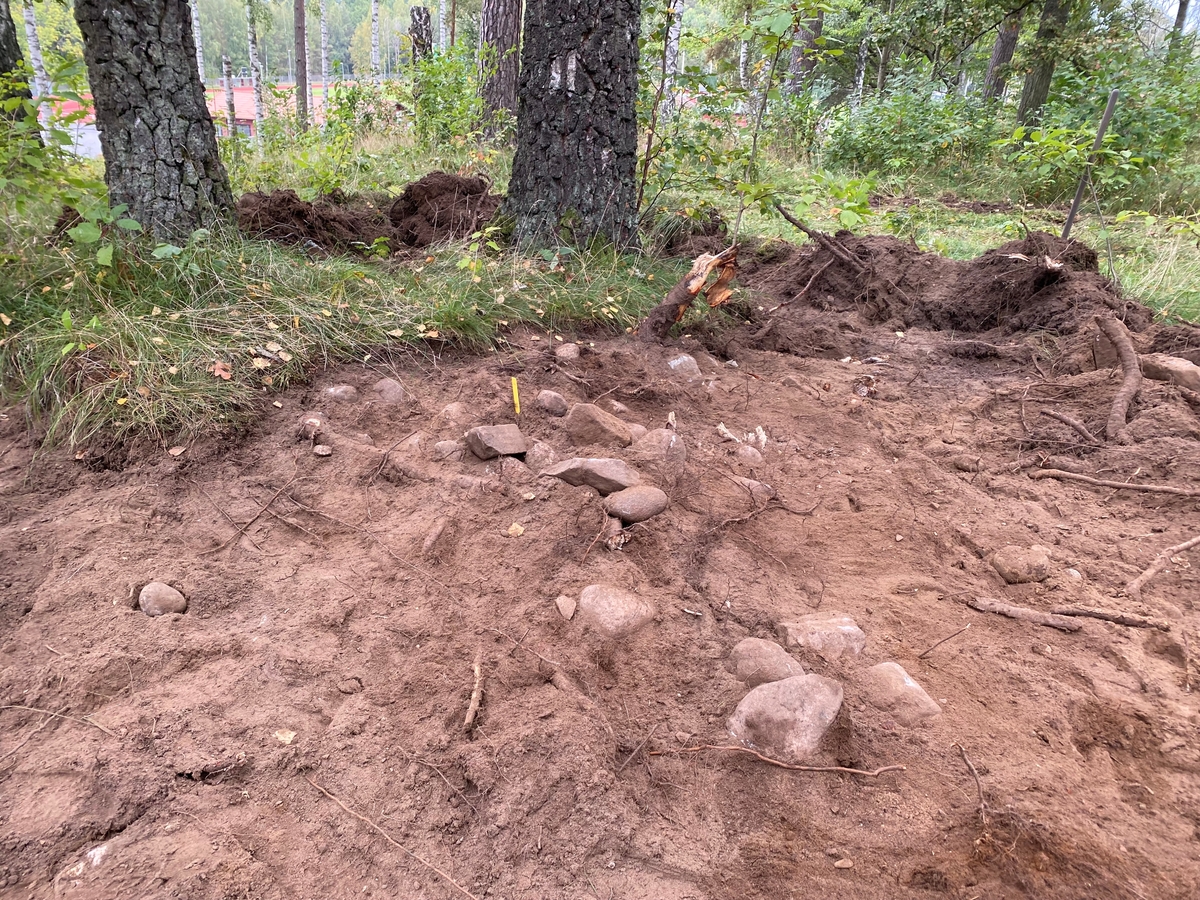 Stensättning påträffad vid arkeologisk utredning i Råslätt, Jönköpings socken och kommun