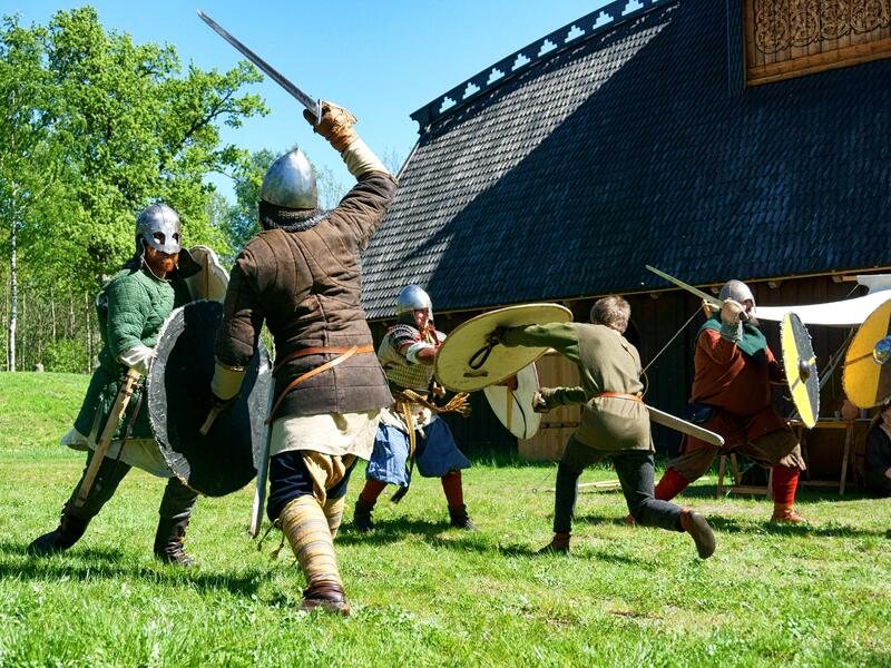 Vikings in battle at Midgard. Photo: Jørgen Steen. (Foto/Photo)