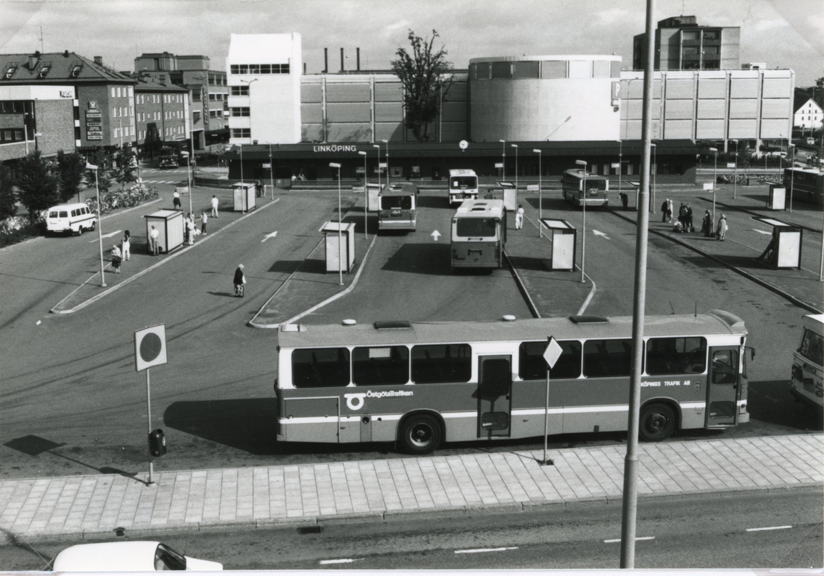 Nya Bussterminalen Magasinstorget i Linköping - Linköpings stadsarkiv ...