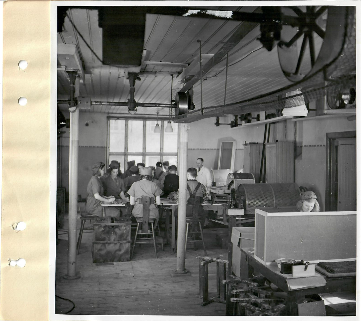 Bilder vid filminspelning i "gamla" Arvika fabriken 27/3-3/4-1941
Spinnsalen