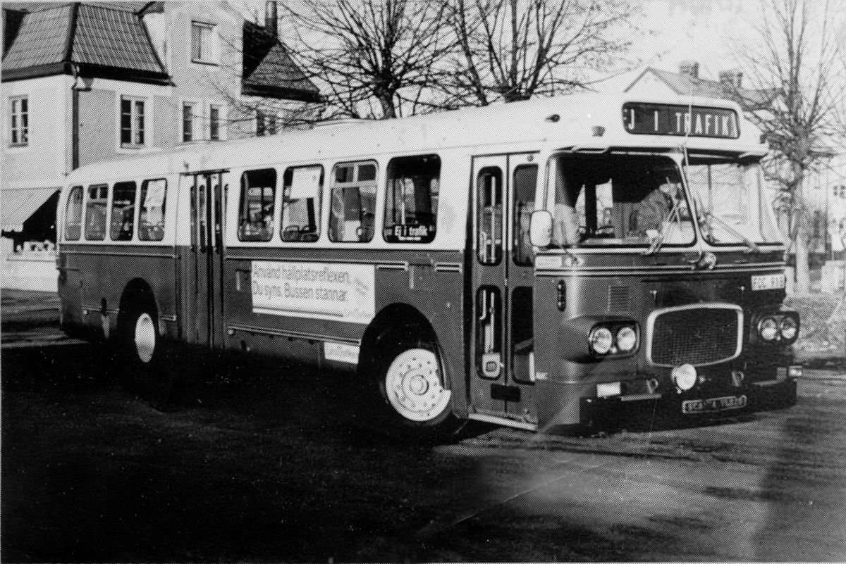 Stadsbussen vid busscentralen, 1970-tal? - Falbygdens museum ...