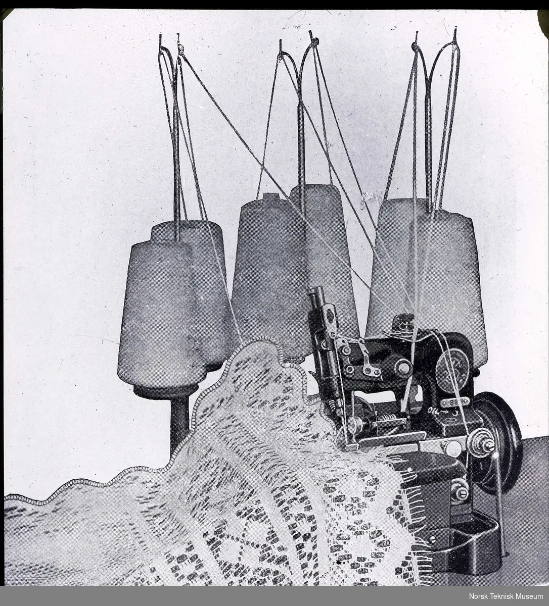 Singer symaskin for kanting av gardiner