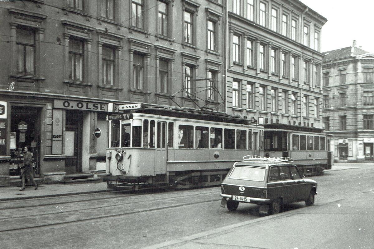 Sporvogn fra Oslo Sporveier av typen SS med nummer 108 fotografert i Trondheimsveien. 