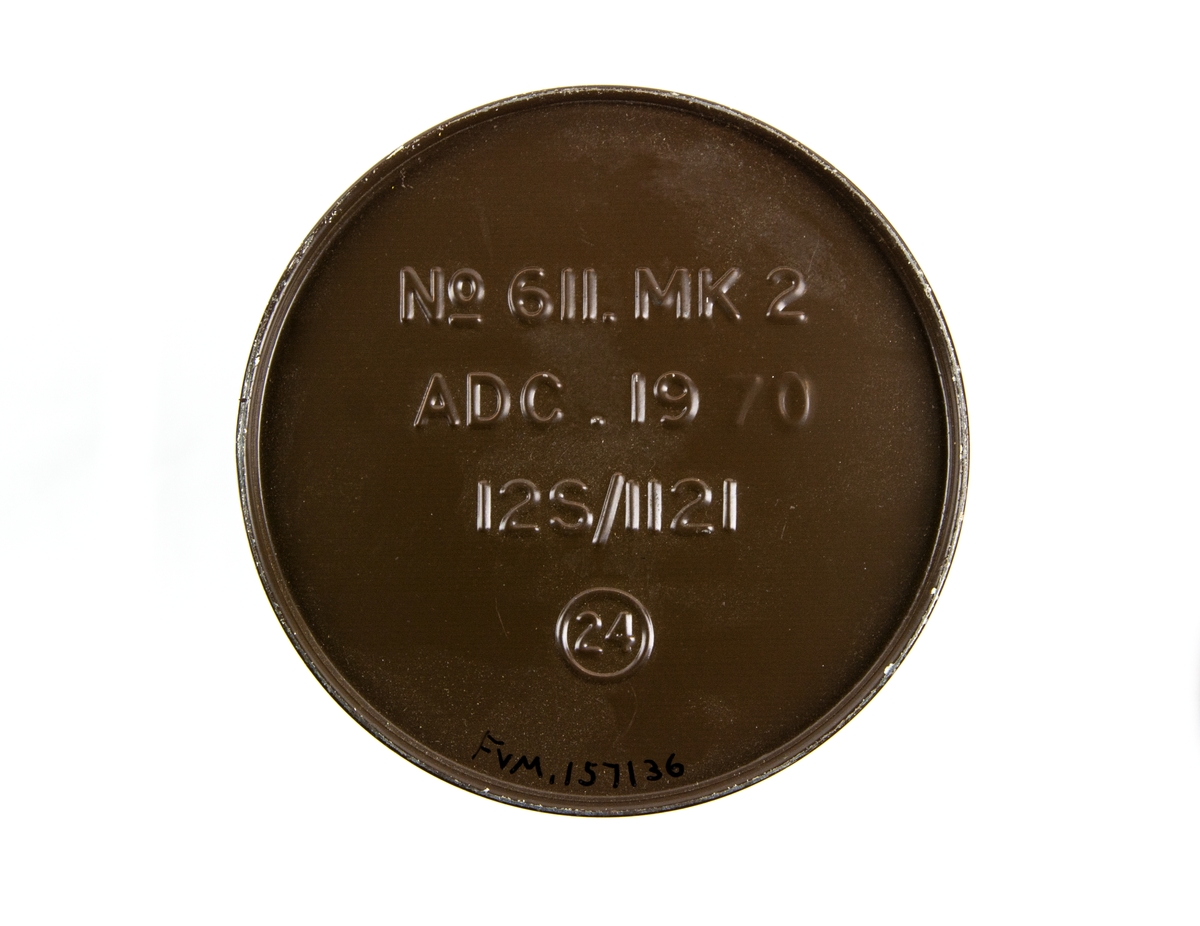 Startpatron 9 MK2. Tillverkad i mässing med tillhörande embalage/hölje i plåt, märkt No 611.MK2 ADC.1970 12s/1121 Explosive.