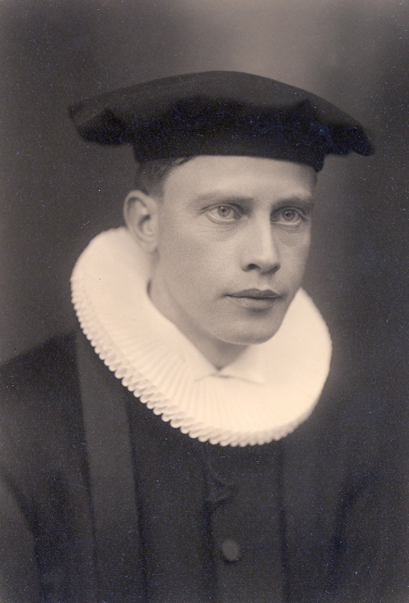 Portrett av presten Erling Momrak Haugann