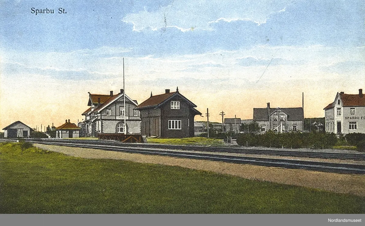 postkort-sparbu-stasjon-nordlandsmuseet-digitaltmuseum