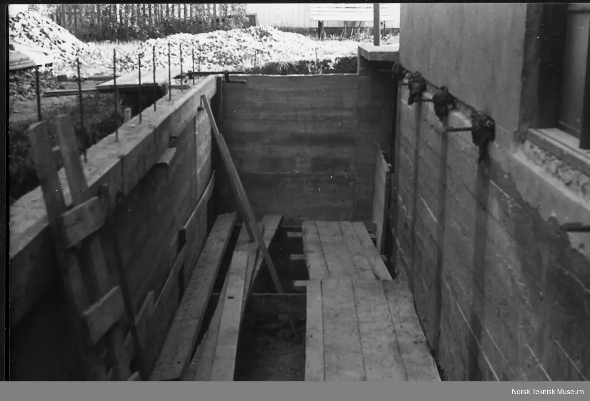 Matkjeller under bygging, Hasleveien 42, våren 1940