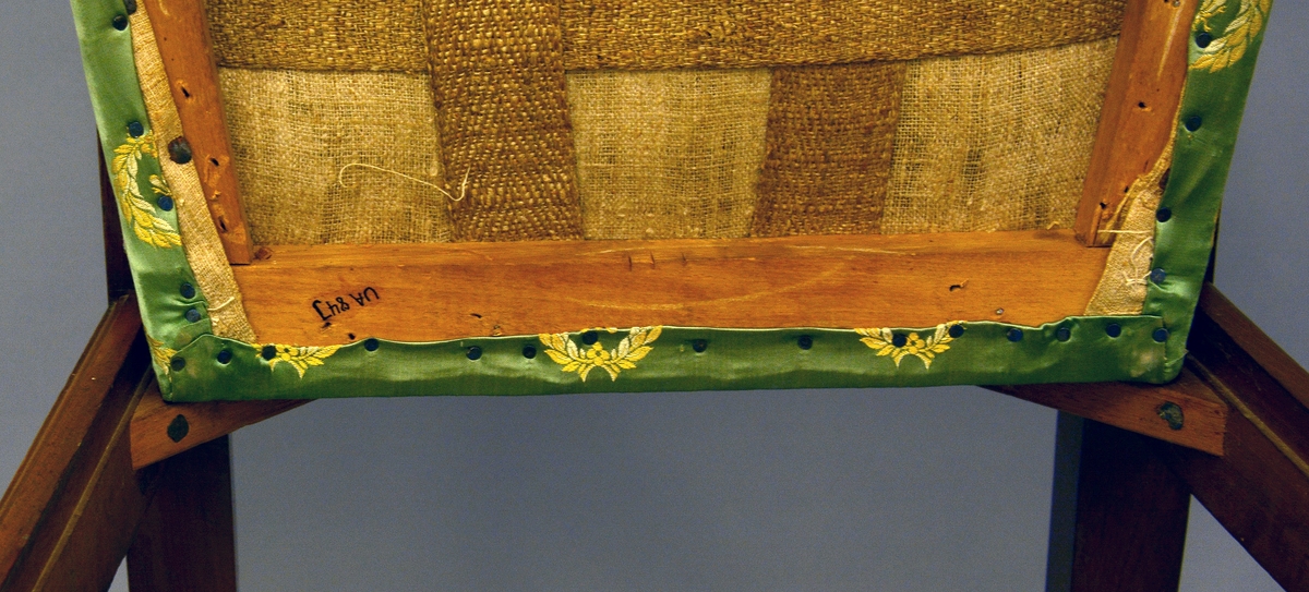 Setetrekket: Kopi av Napoleons våpen: Bien og keiserkronen.