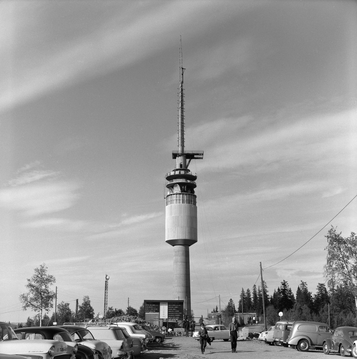 Byggingen av Tryvannstårnet i Oslo