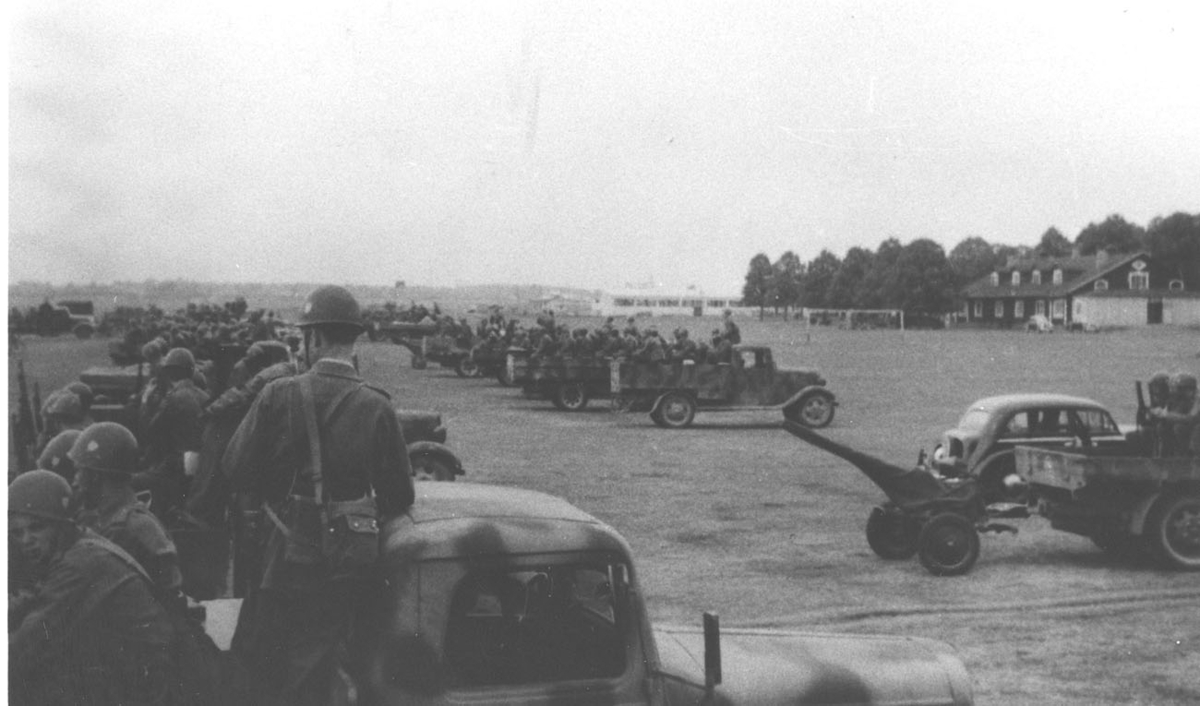 Beredskapsåren i Axvall-Dalsland 1940-1945. Året är 1942 ...