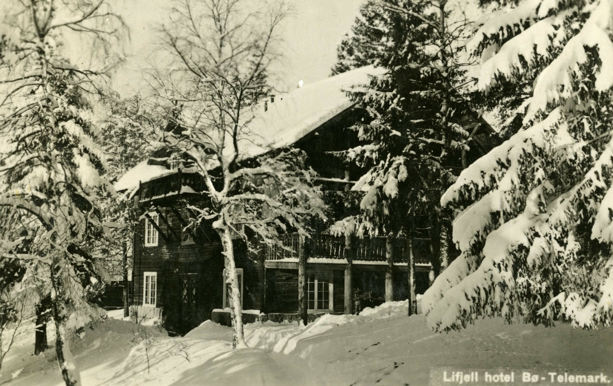 Vinterbilde av Lifjell hotell