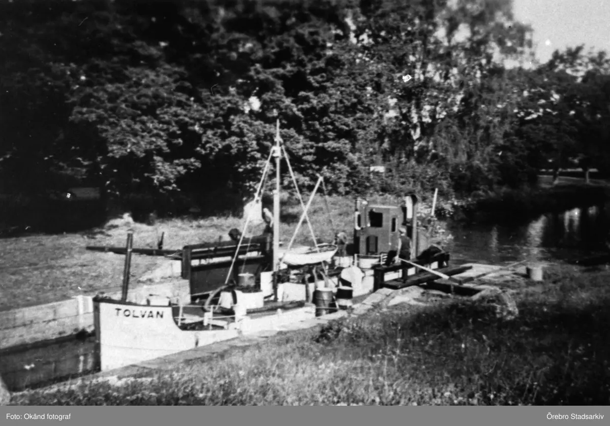 Tankbåten Tolvan fraktade olja och bensin till Örebro, 1950-tal ...