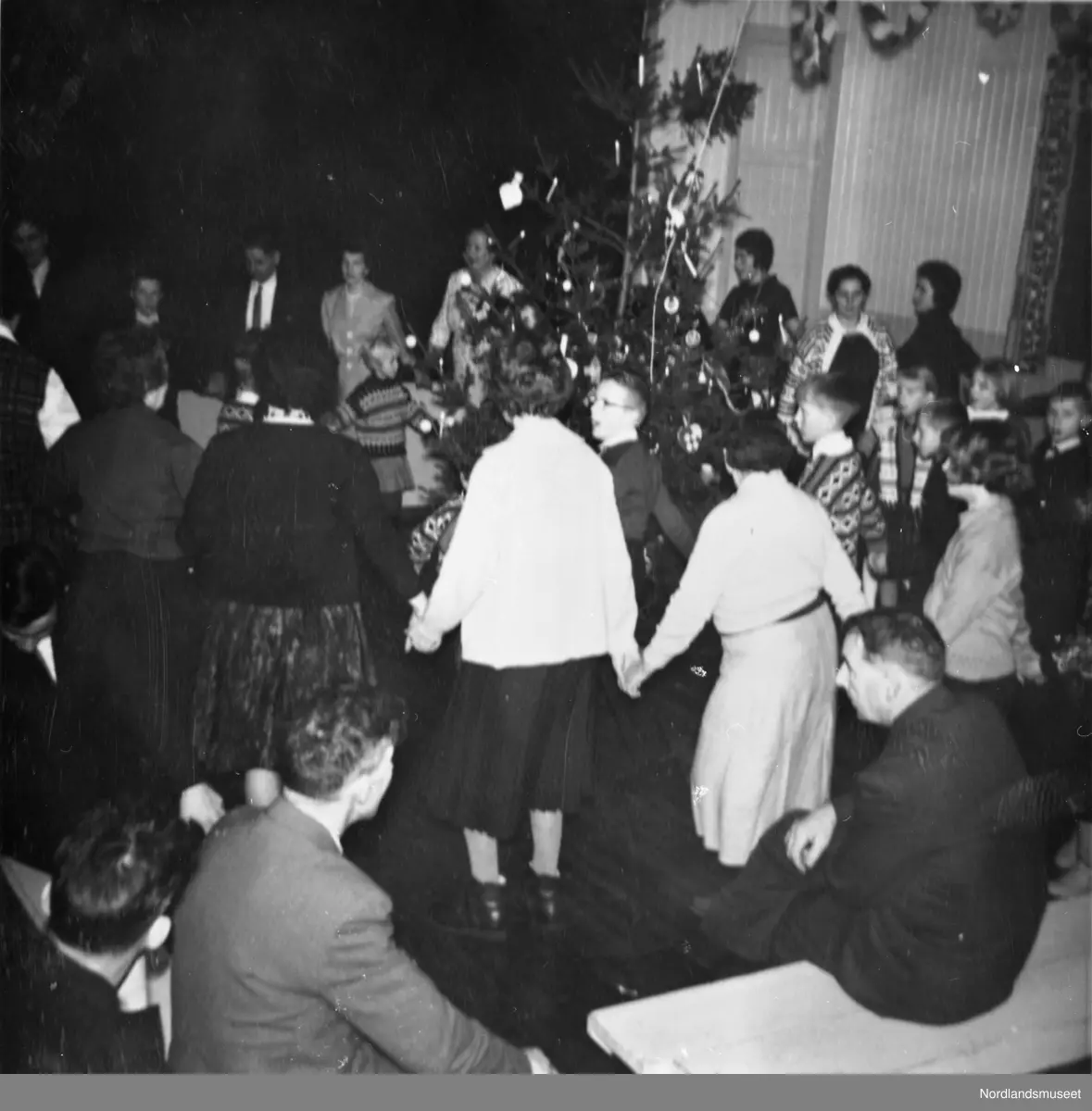Juletrefest. - Nordlandsmuseet / DigitaltMuseum