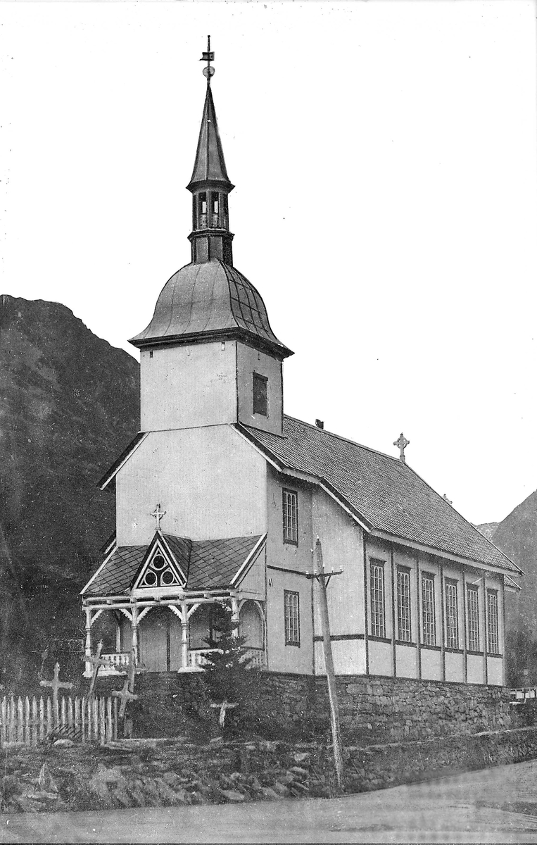 Ørsta kirke før svalen ble ombygget i 1953