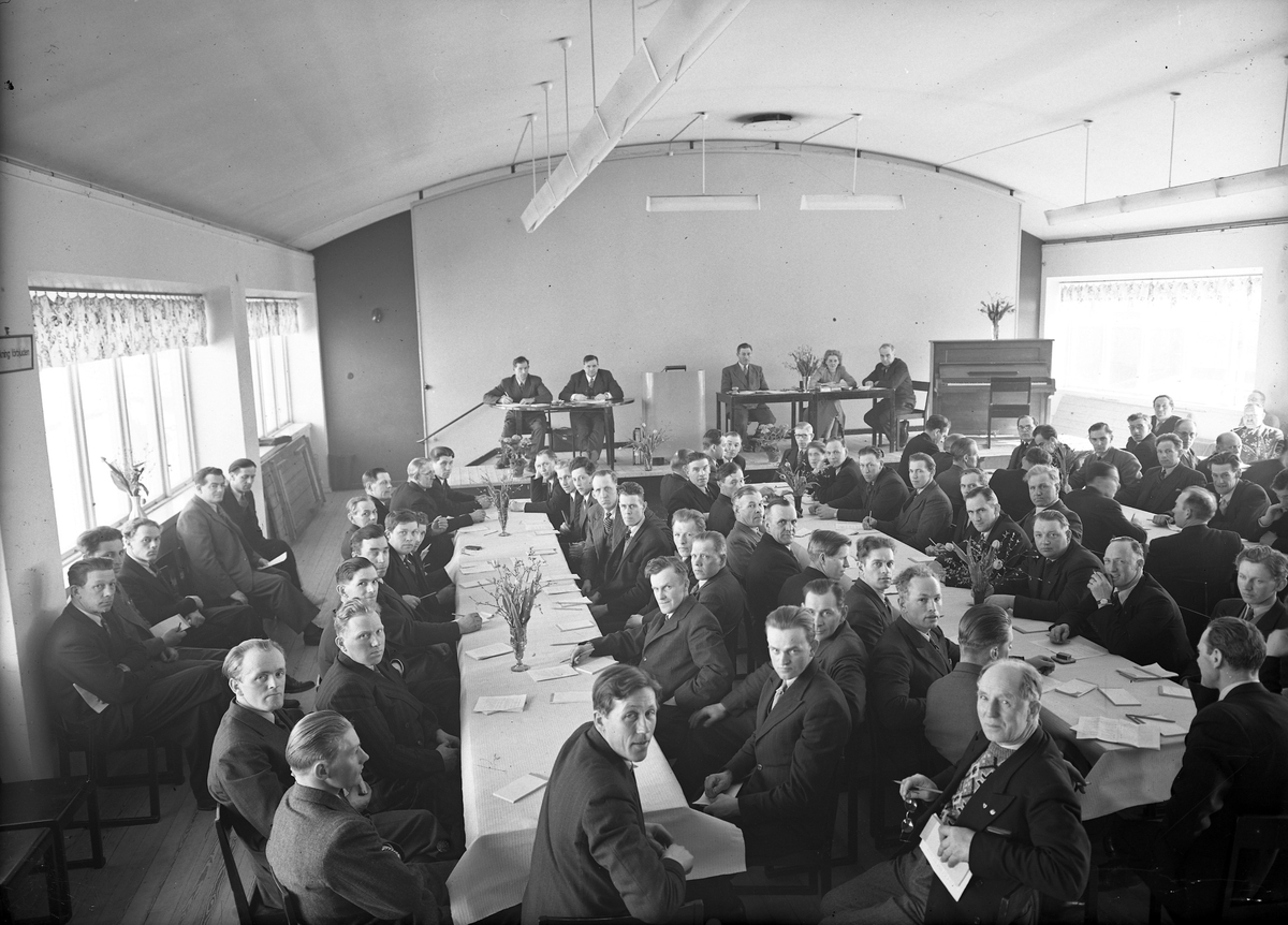 Svenska Lantarbetarförbundets Västergötlands distrikt har konferens i Folkets Hus 20 mars 1949.
