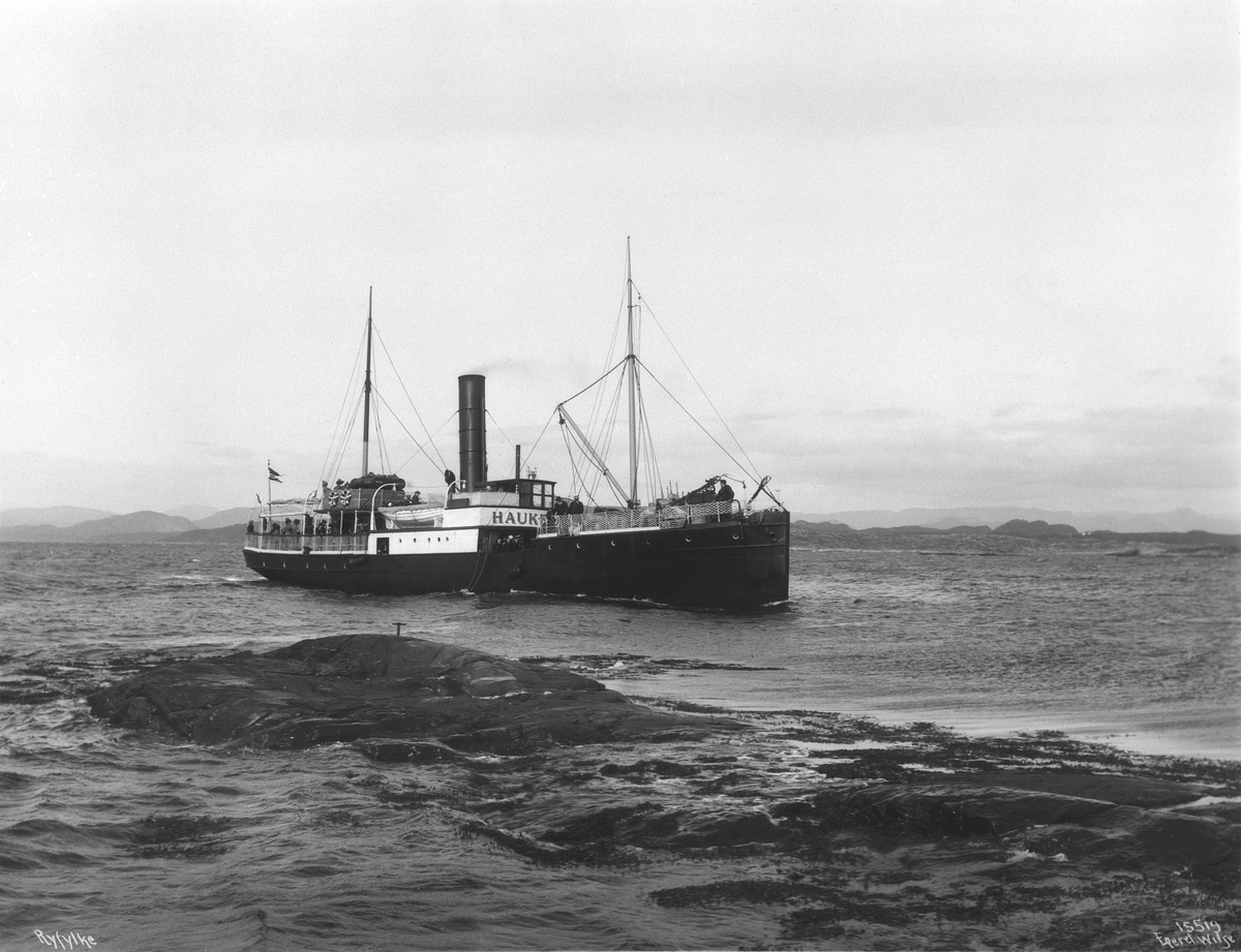 Dampskipet Haukelid i rute ved Talgje, Finnøy, Rogaland, 1913.