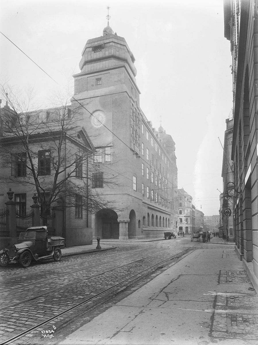 Hovedpostkontoret i Oslo, Dronningens gate 15. Fotografert 1923.