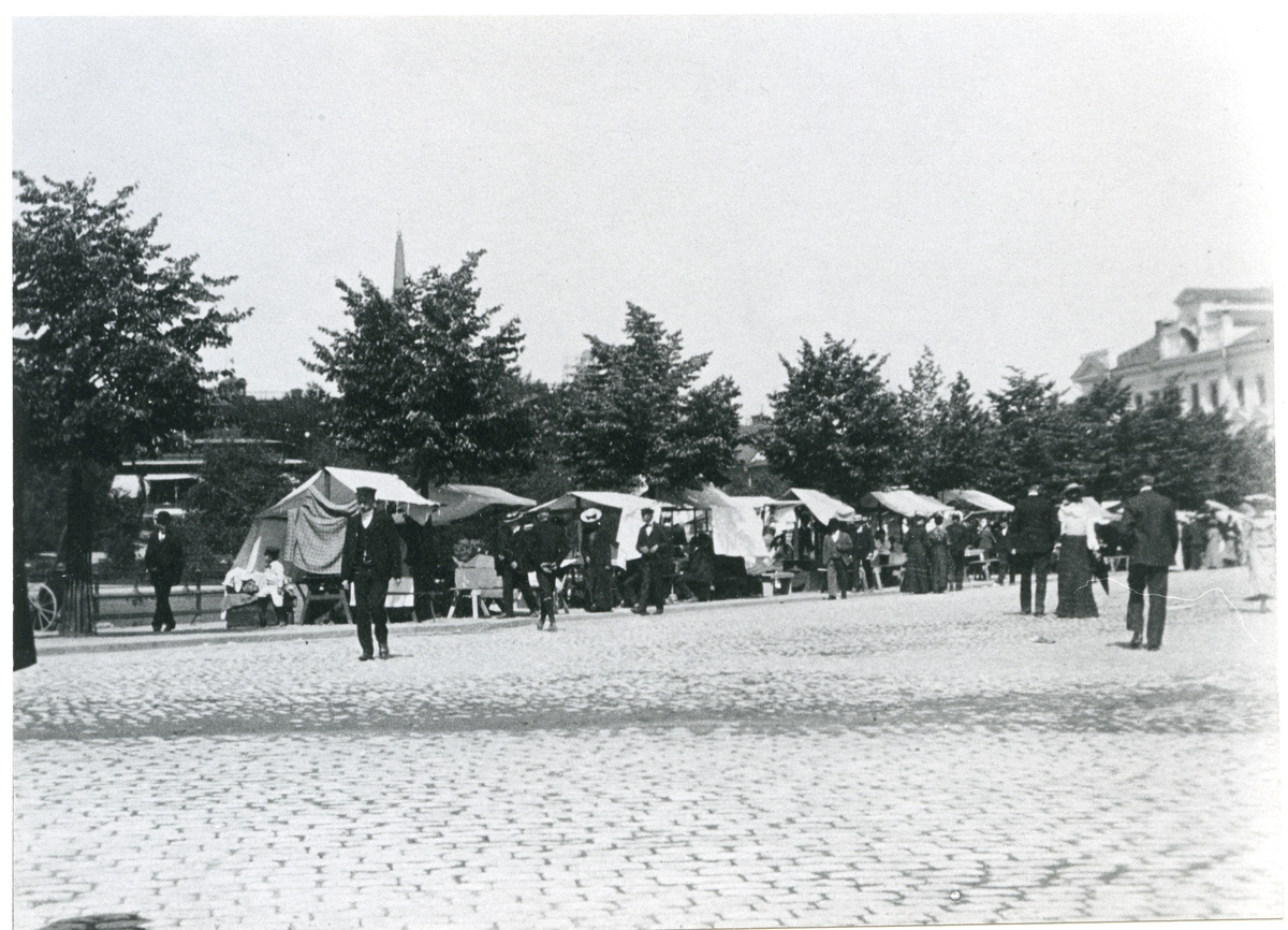 Västerås, Centrum, Fiskartorget. Folkmarknadsdagen, 1920-talet ...