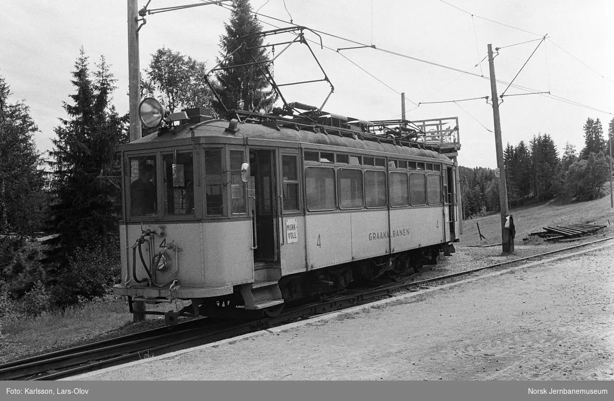 Gråkallbanens sporvogn (arbeidsvogn) nr. 4 på Lian stasjon