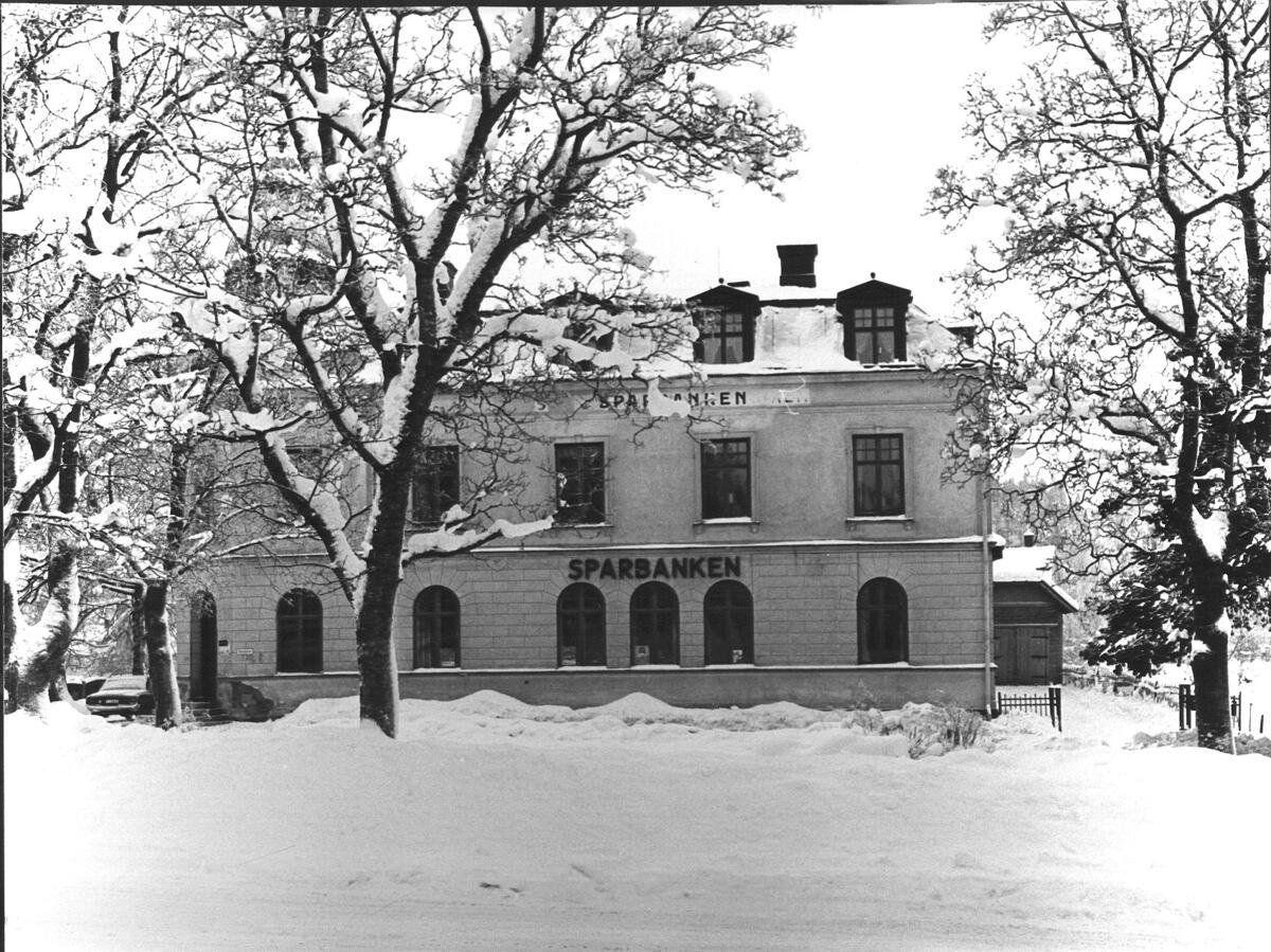 Bankhuset i Nyland sett från öster.