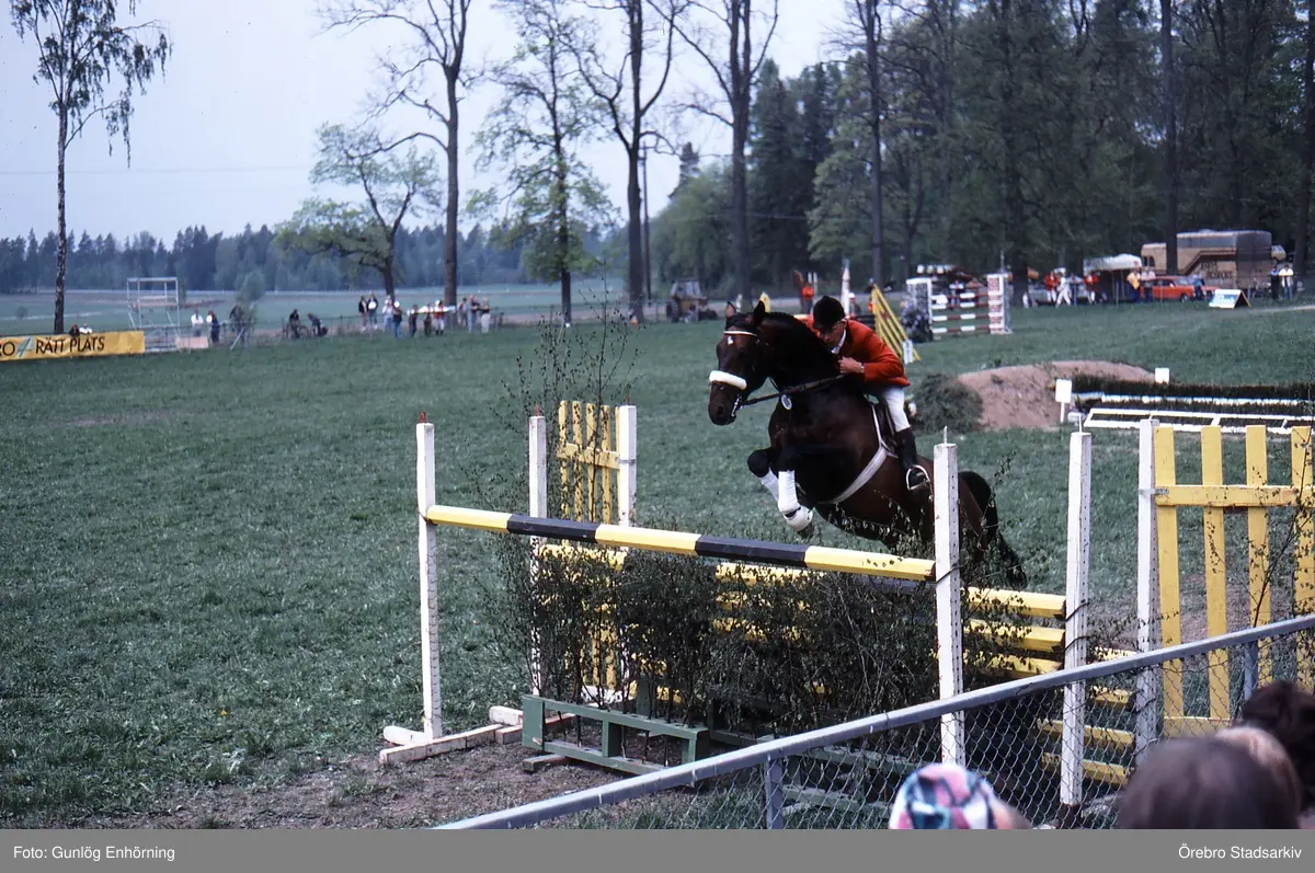 h-sthoppning-i-karlslund-1984-rebro-stadsarkiv-digitaltmuseum