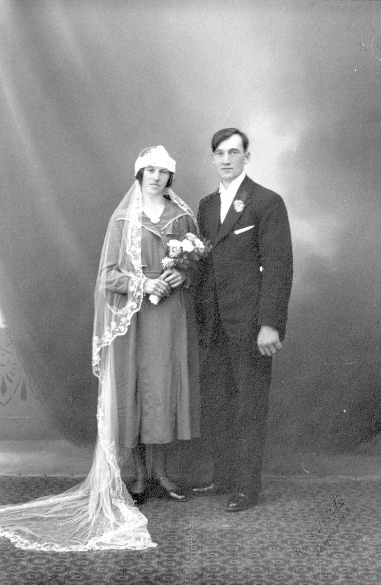 Brudeparet Anna og Lars Kamrud.
