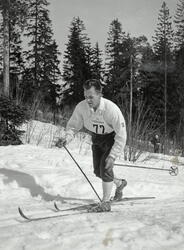 Hallgeir Brenden (1929 - 2007). Skiløper. Arbeidermagasinet/