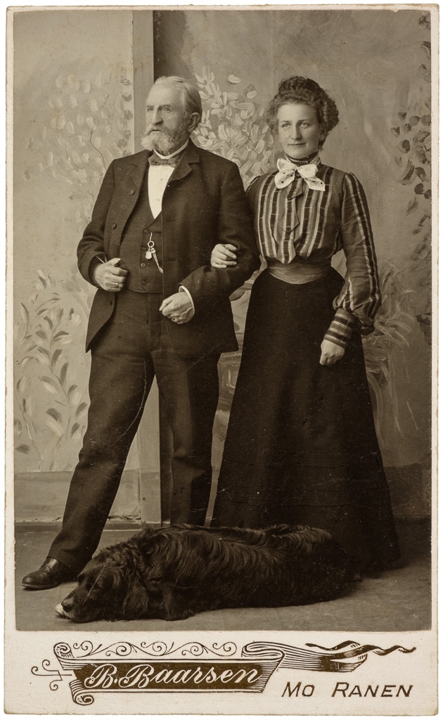 Portrett bilde av "L. Aa. M. og tante Johanne"