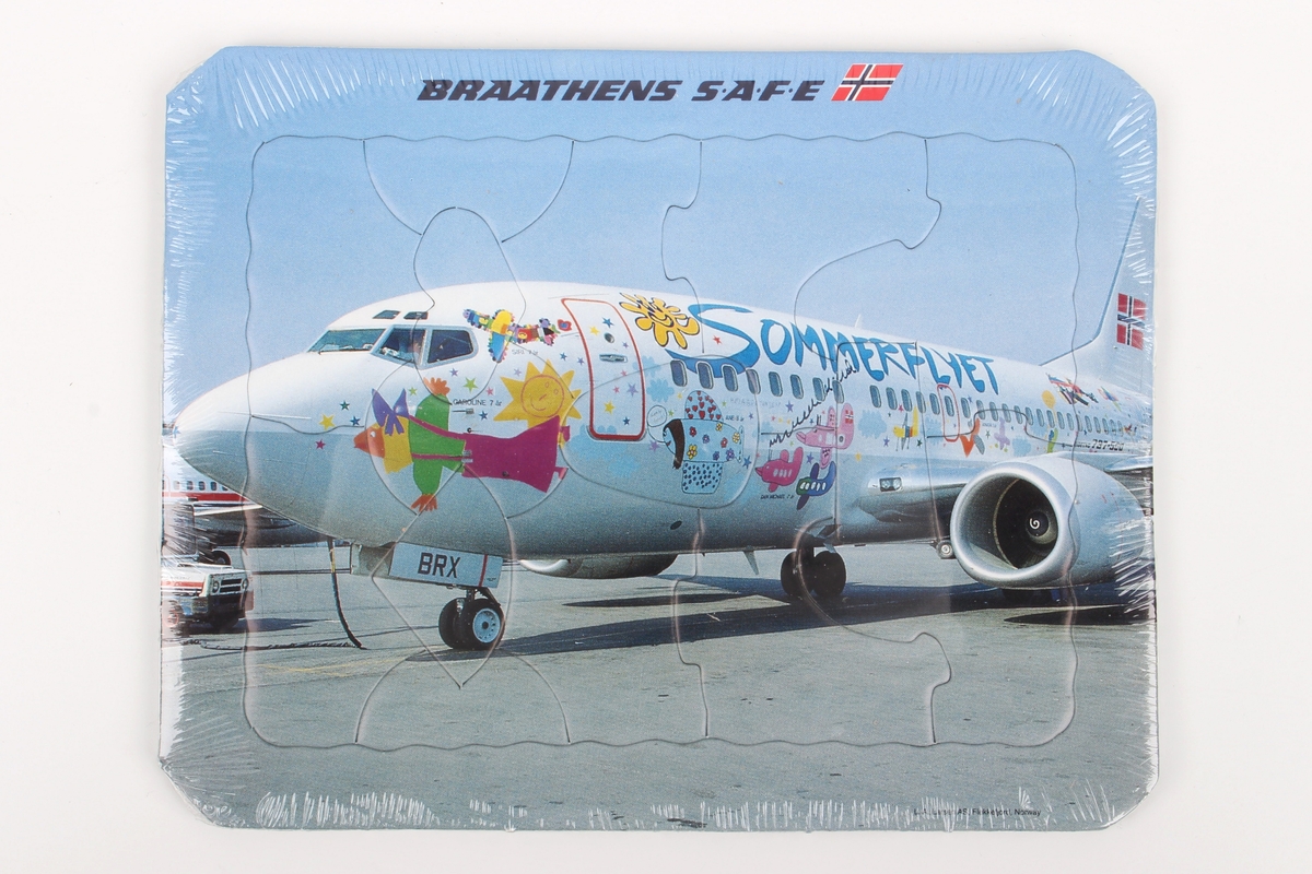 Lite puslespill med motiv som viser fotografi av et Braathens-fly. I original uåpnet plastemballasje.
