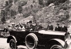 Første bilen til Indre Sogn Automobilselskap A/S år 1916 var