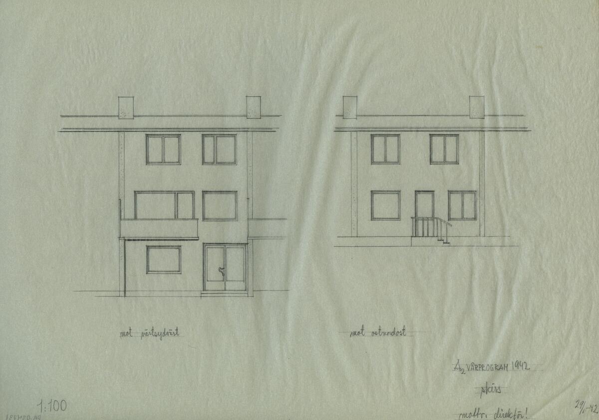 Planritningar över en treplansvilla, samt skisser av villans fasad från olika väderstreck. Noteringar.