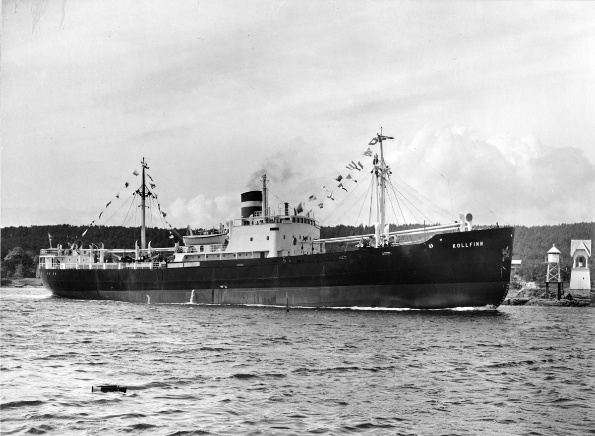 D/T "Kollfinn" Bygg nr. 32 ved Langesund Mekaniske Verksted i 1952 for rederiet Odd Berg Kristiania/Oslo. Skipet ble hugget i 1975 ved Gadani Beach i Pakistan