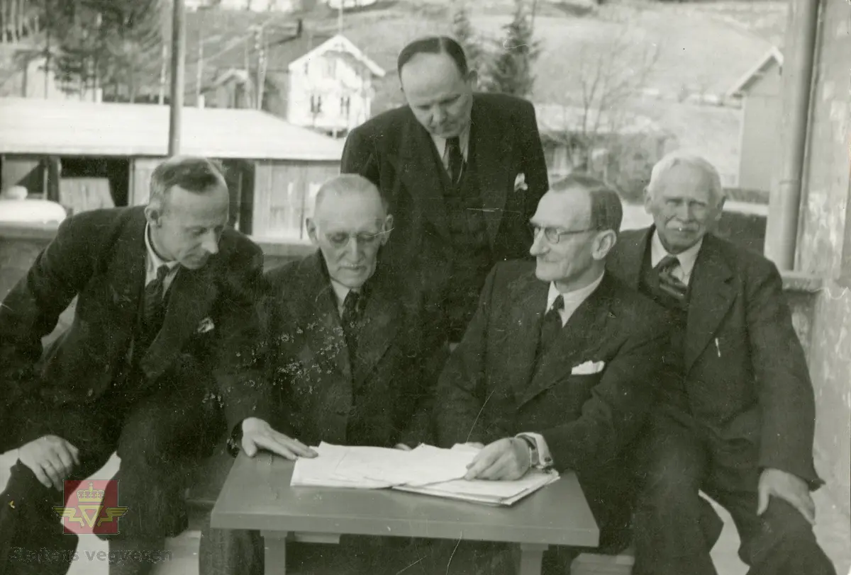 Eidsvoll 1943. På bildet Hans Wangensten Paus, Andreas Baalsrud, Arthur Olsen (trolig), Arne Olai Korsbrekke og Jacob Voss.