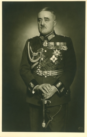 Portrett av Exe. Edmund Glaise-Horstenau i uniform.