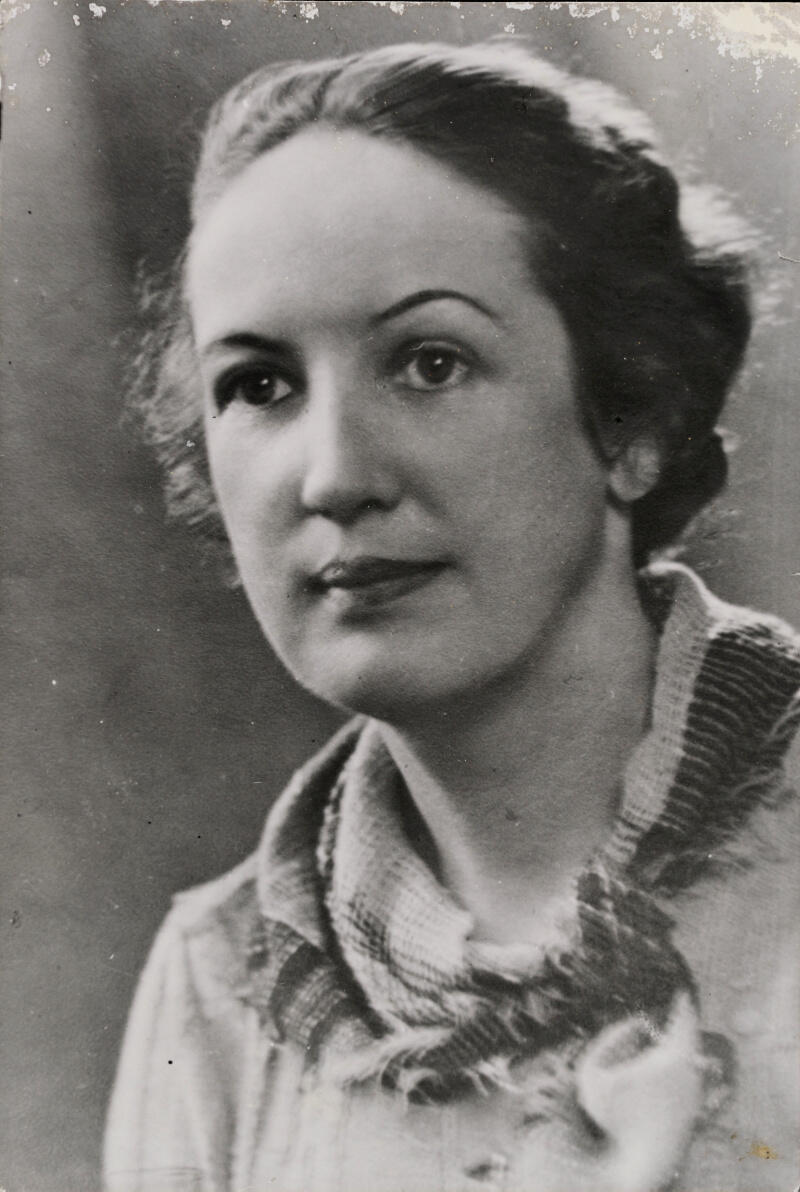 Portrait of Elisabeth Meyer. Unknown photographer.