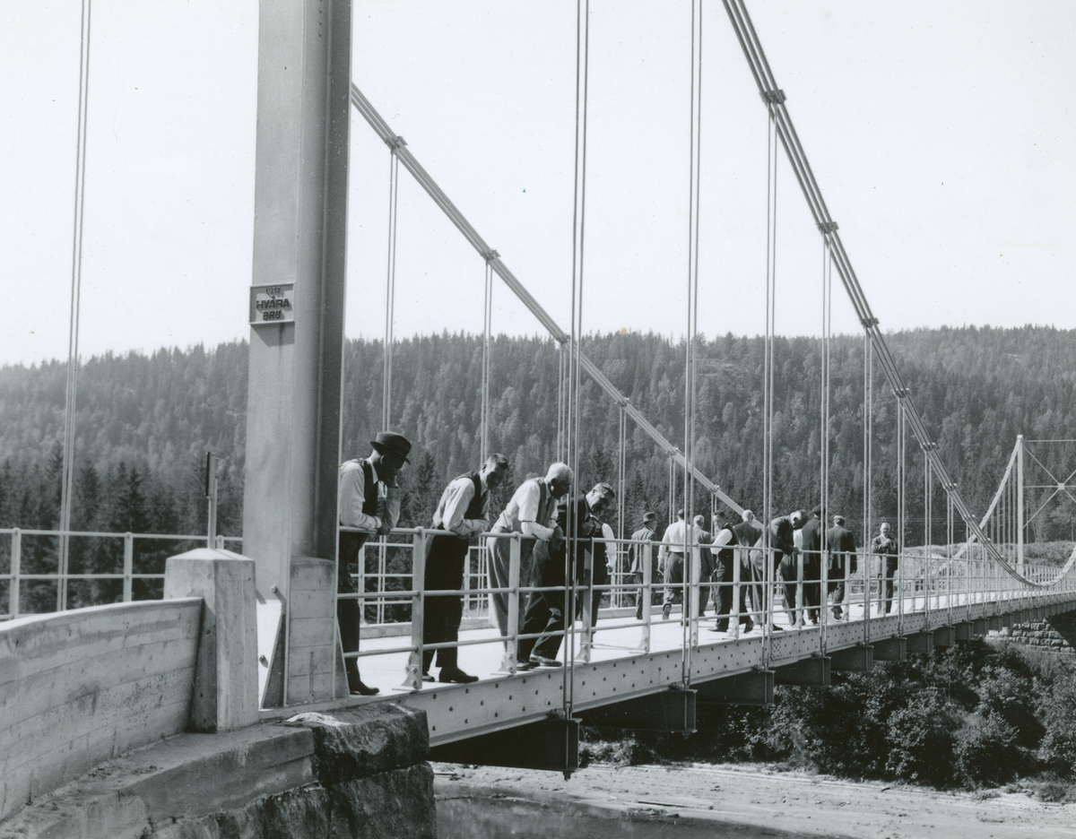 Hvåra bru i Lardal 11. august 1938.  Bildet er tatt under Kornrådets reise i Vestfold.