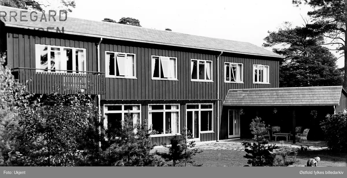 Direktørboligen til Borregård fabrikker, antakelig1950-åra. Tidligere Skogveien, nå Arne Meidells vei 7.