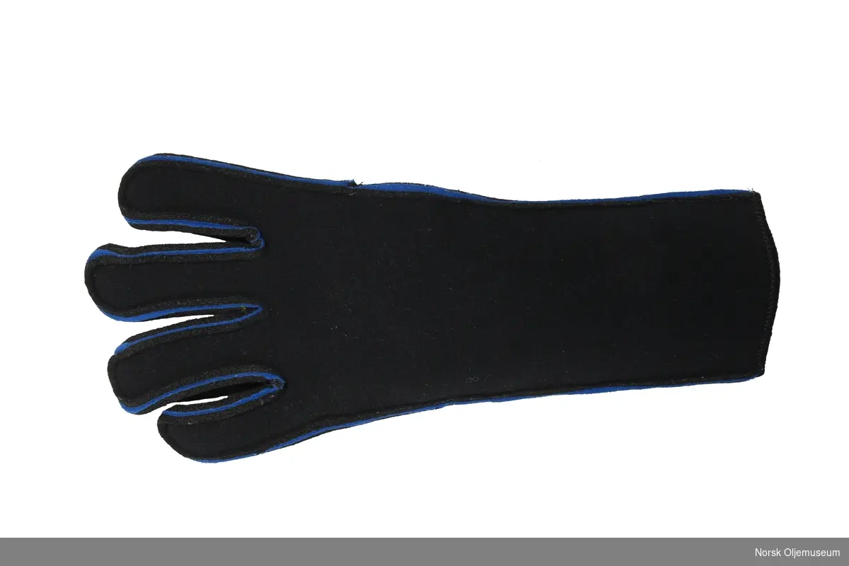Dykkerdrakt i størrelse XL med hansker og avtagbar hette.