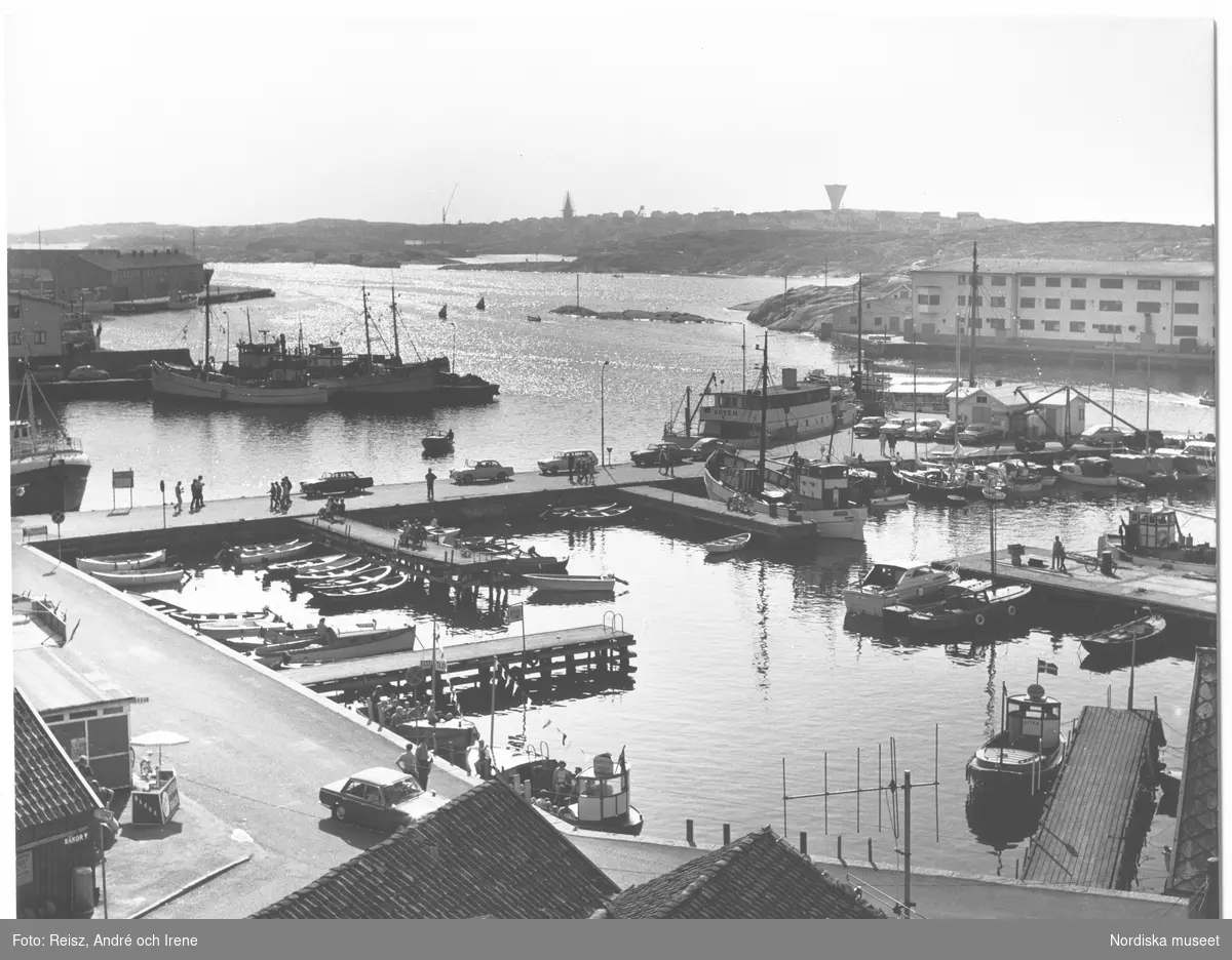 Bohuslän. Utsikt över hamnen i Kungshamn (före 1963 Gravarne).