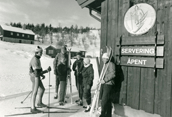 Skistua på Frognerseteren i Nordmarka. Foto 26 februar 1985.