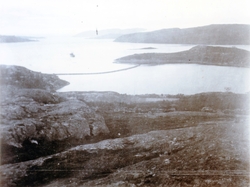 Første molofylling til Prestøya under krigen. Flyhavn på syd