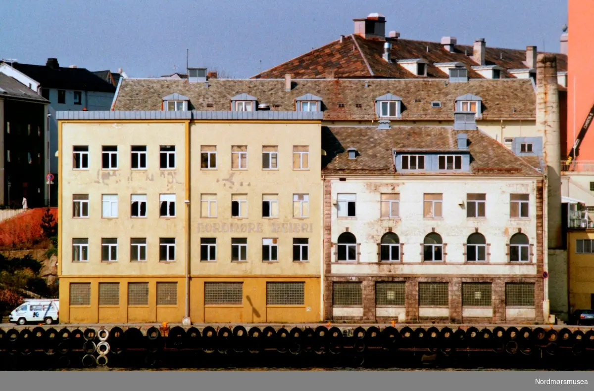 The gamle meieriet på Kirklandet i Kristiansund. Arkivskaper og giver var Stein Magne Bach ved tidligere Nordmøre museum.