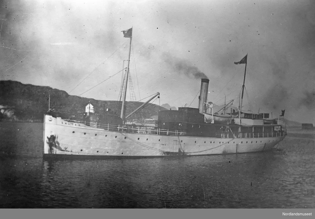 Båten "Skjerstad" på tur.